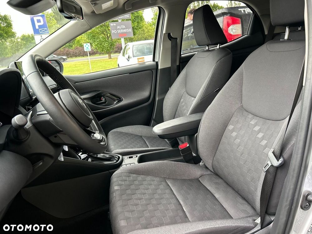 Toyota Yaris Hybrid 1.5 Style - 9