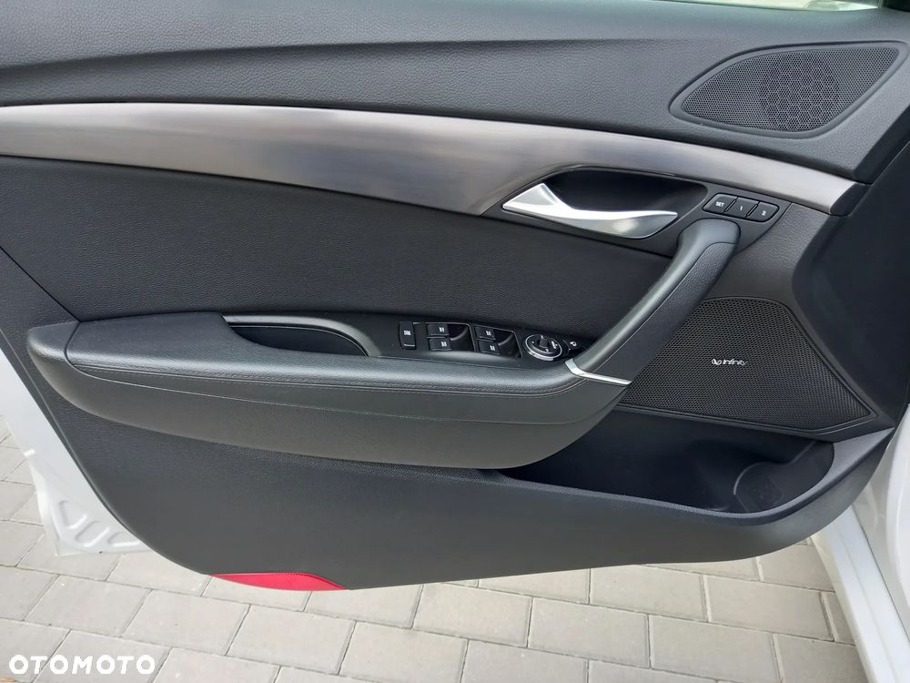 Hyundai i40 Kombi 2.0 Premium - 24