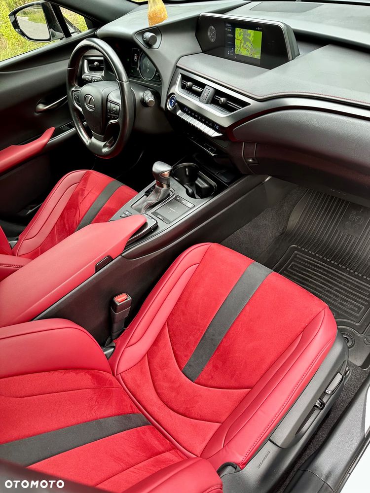 Lexus UX 250h Prestige 2WD - 9