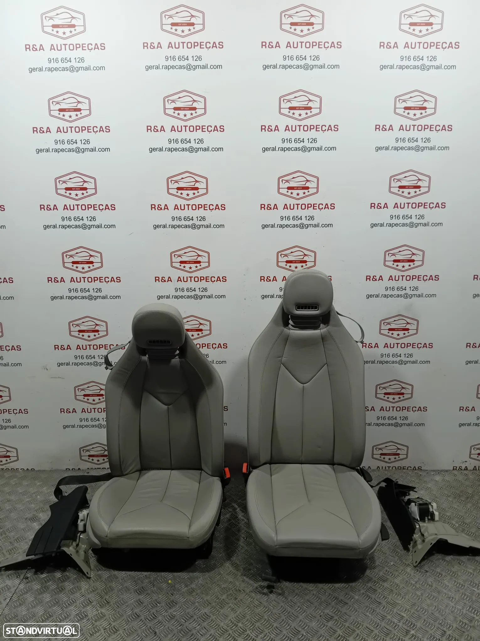 Conjunto de Bancos Mercedes SLK 171 Elétricos em Pele Original - 2