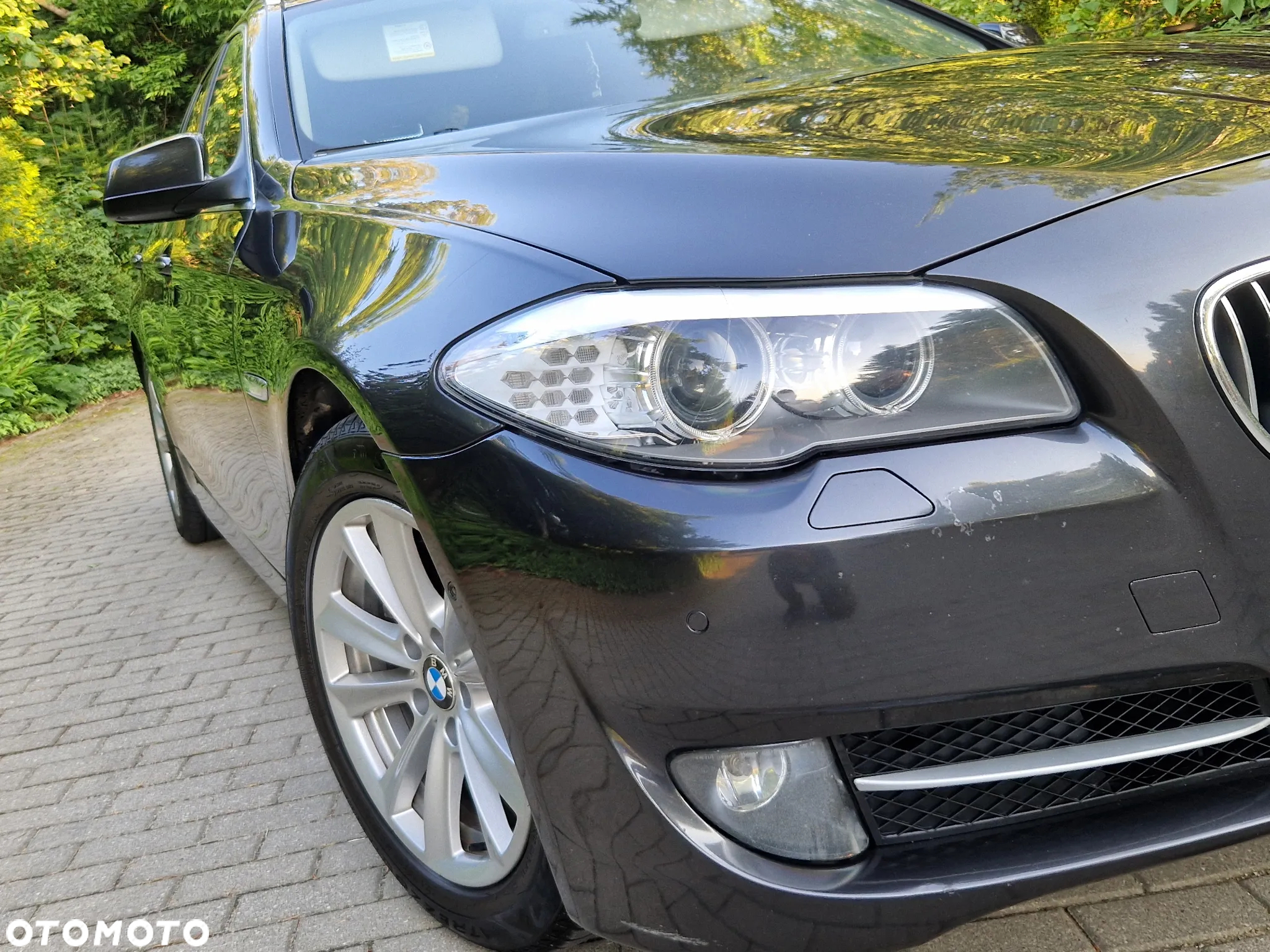 BMW Seria 5 525d xDrive - 11
