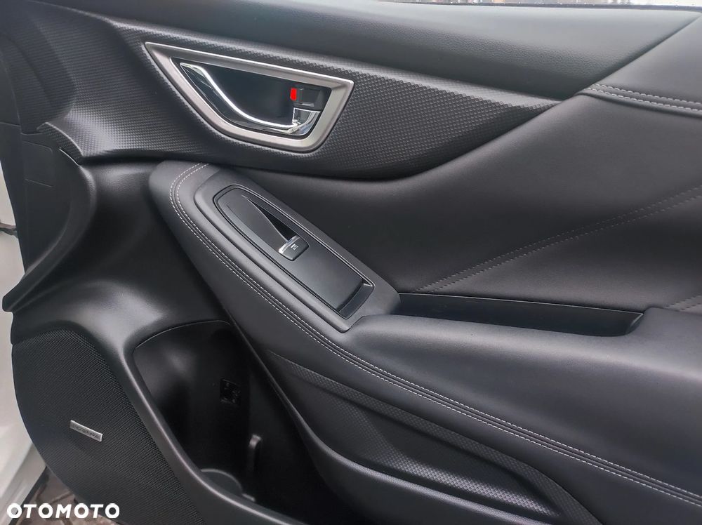 Subaru Forester 2.0i-L Platinum Black Edition EyeSight Lineartronic - 25