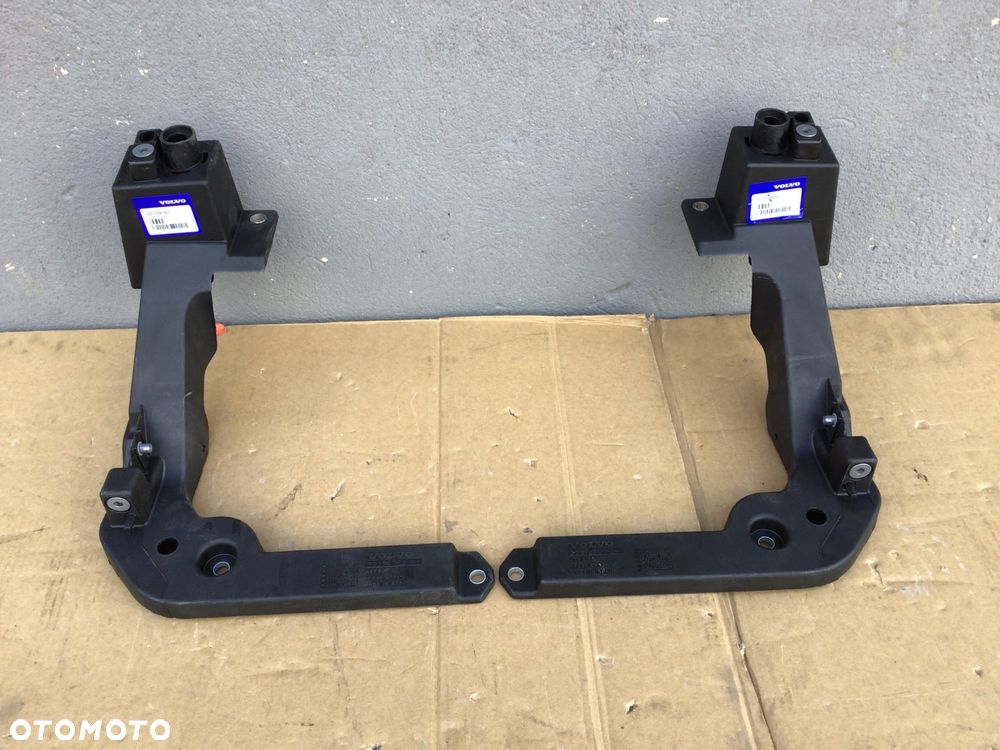 Okular Wspornik Mocowanie Lampy Lewe Prawe Volvo XC40 ll 2