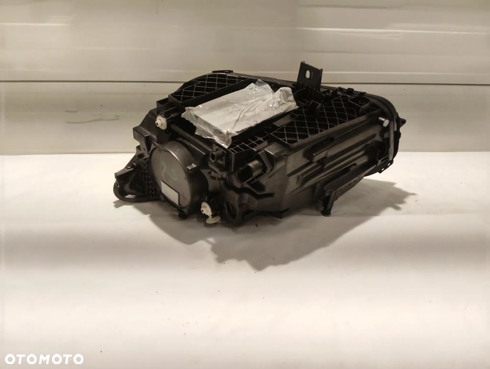 Mercedes-Benz B W247 MULTIBEAM PRZÓD STRONA PRAWA A2479061404 - 8