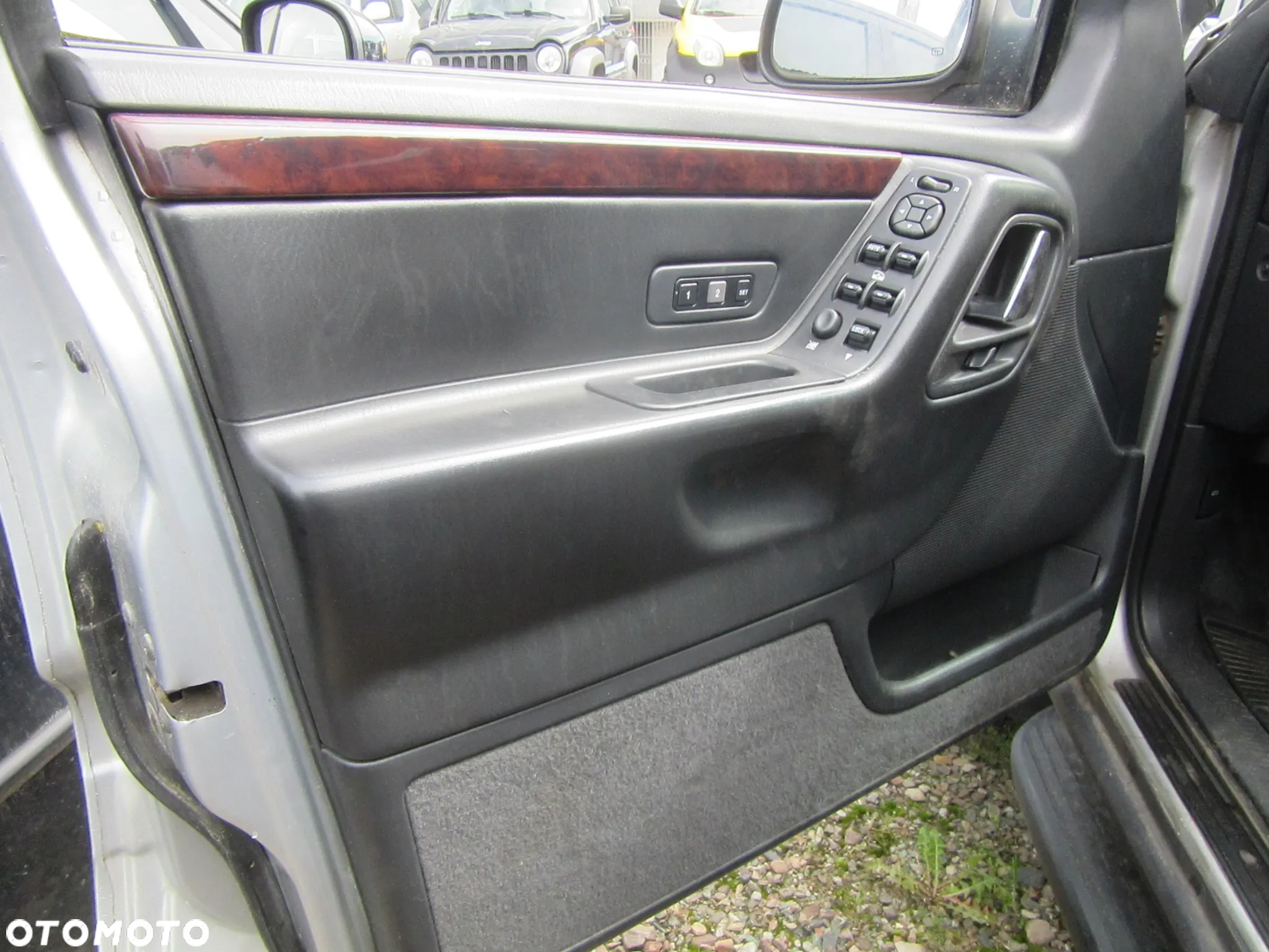 KANAPA FOTELE BOCZI SKÓRA Jeep Grand Cherokee WJ 2004 r. Wszystkie części - 6