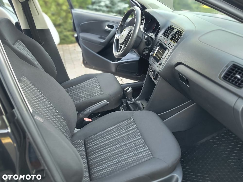 Volkswagen Polo - 15