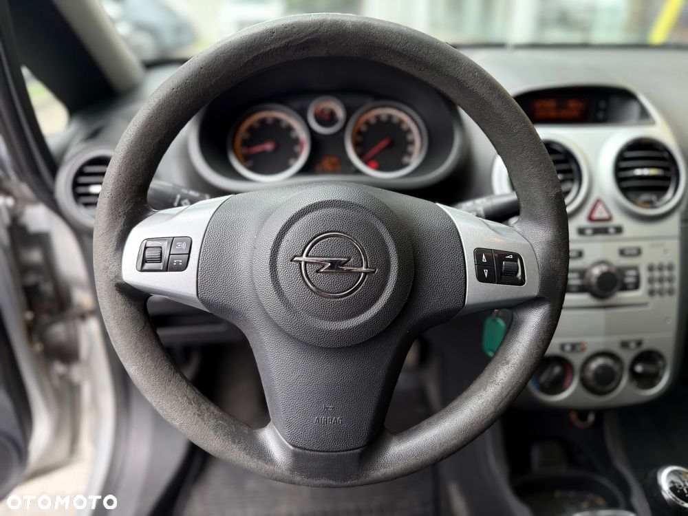 Opel Corsa 1.2 16V Cosmo - 13