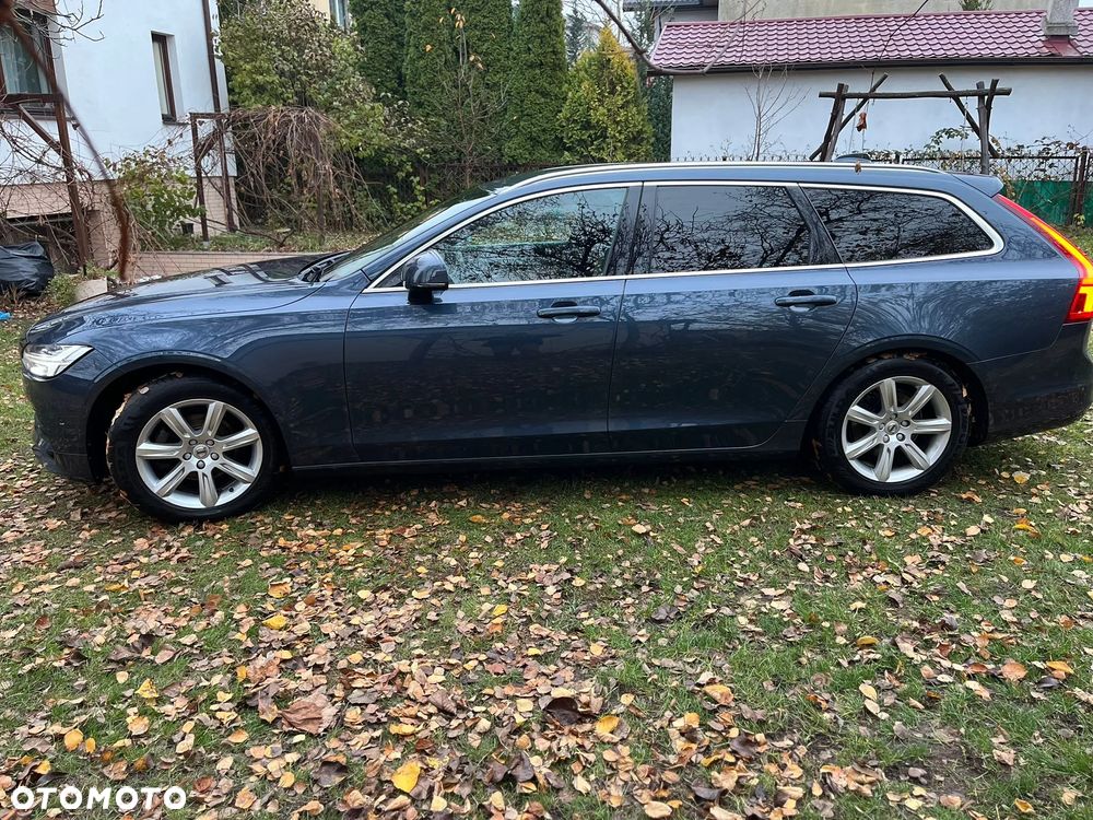 Volvo V90 D3 Momentum Pro - 2