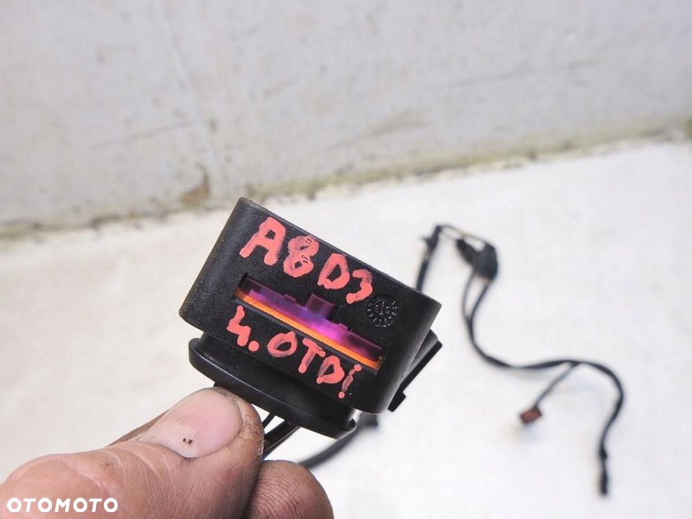 WIĄZKA INSTALACJA ZBIORNIKA PALIWA AUDI A8 D3 4.0 V8 TDI - 2