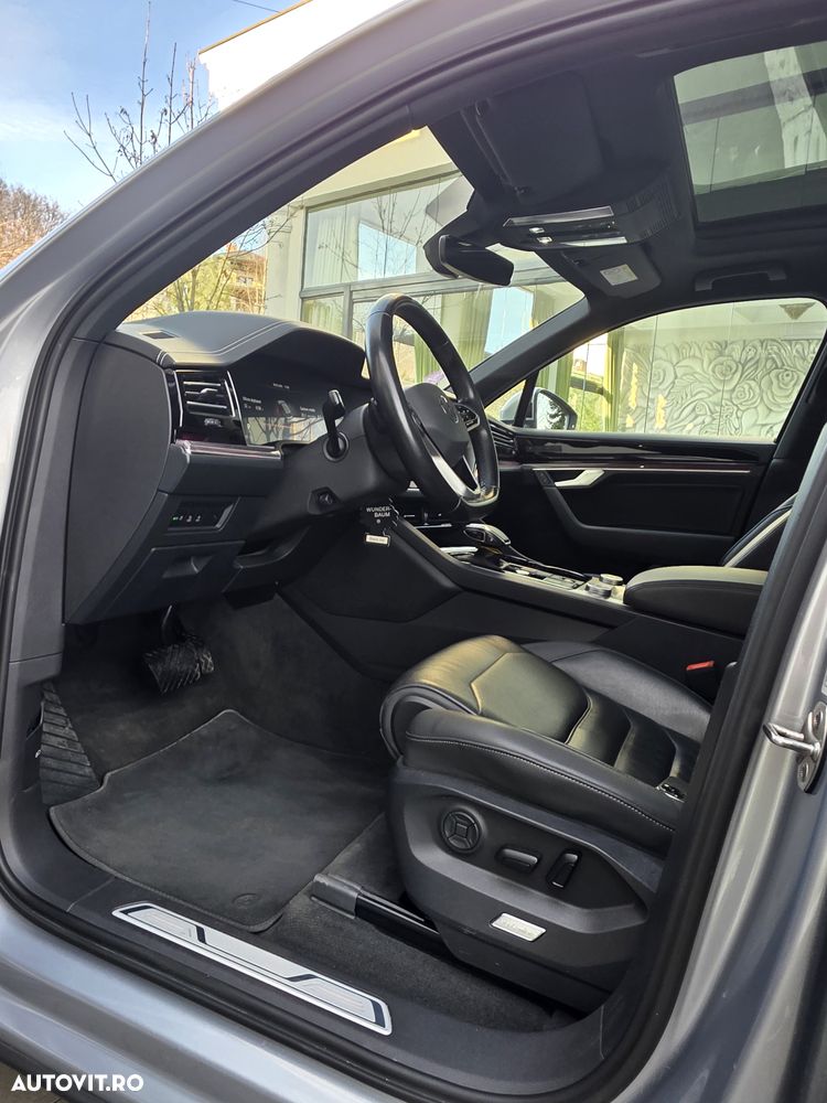 Volkswagen Touareg - 9