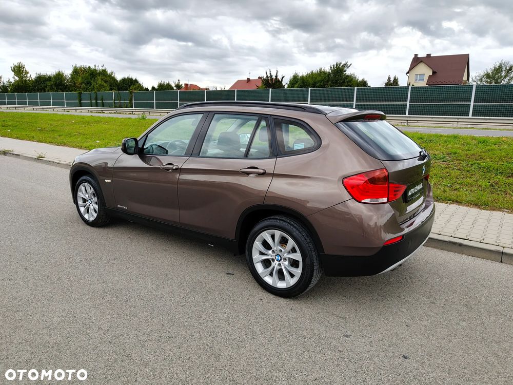 BMW X1 sDrive18d - 11