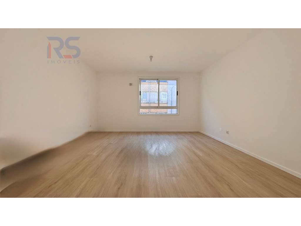 T3 renovado c/varanda e garagem (2 andar sem elevador) - Grande imagem: 5/24