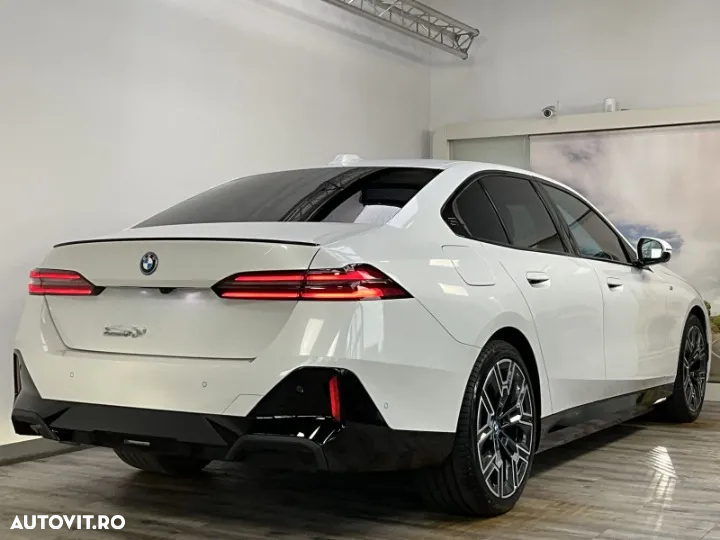 BMW Seria 5 550e xDrive AT PHEV - 3