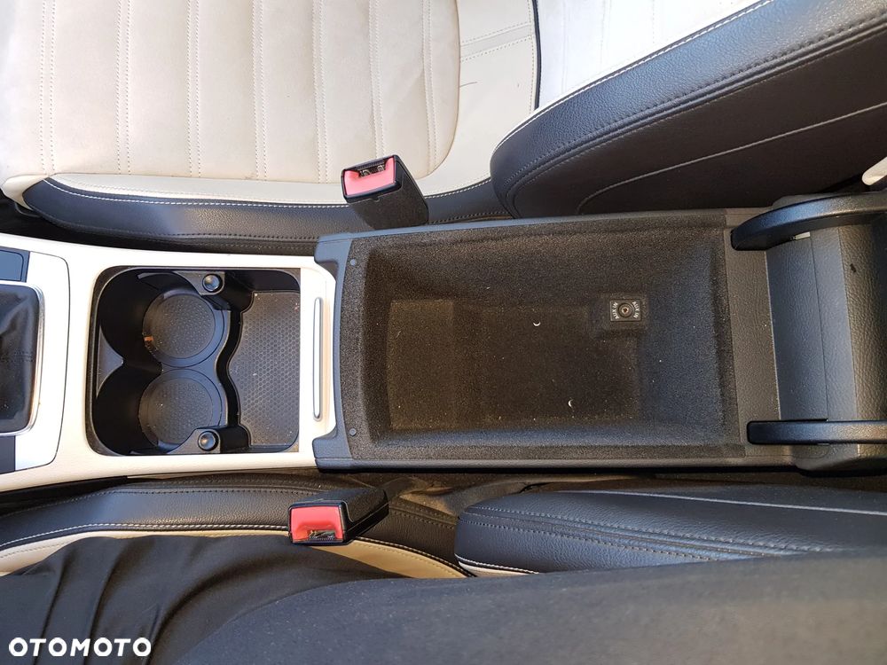 Volkswagen Passat CC 1.8 TSI - 14