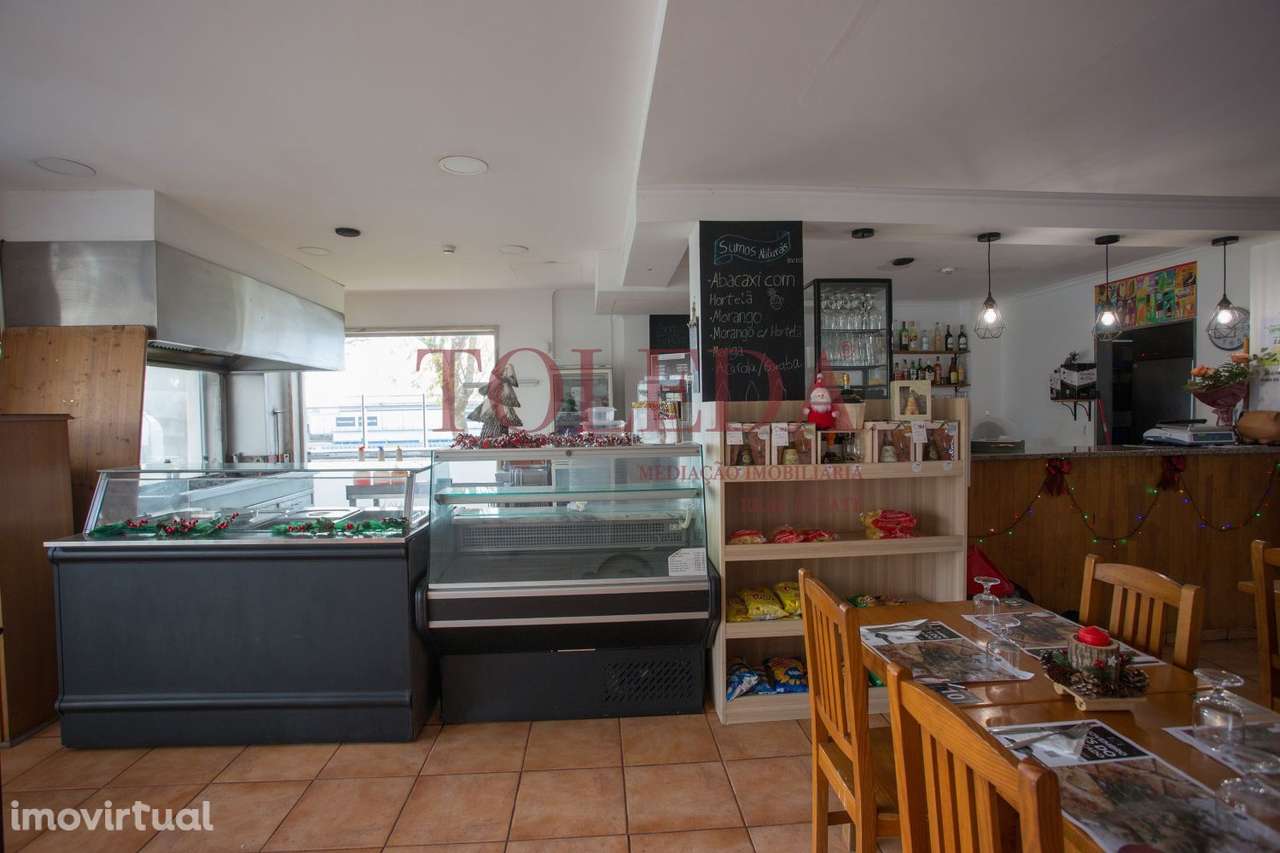 Restaurante/Churrasqueira com boa Visibilidade e Esplanada privada - Grande imagem: 3/20