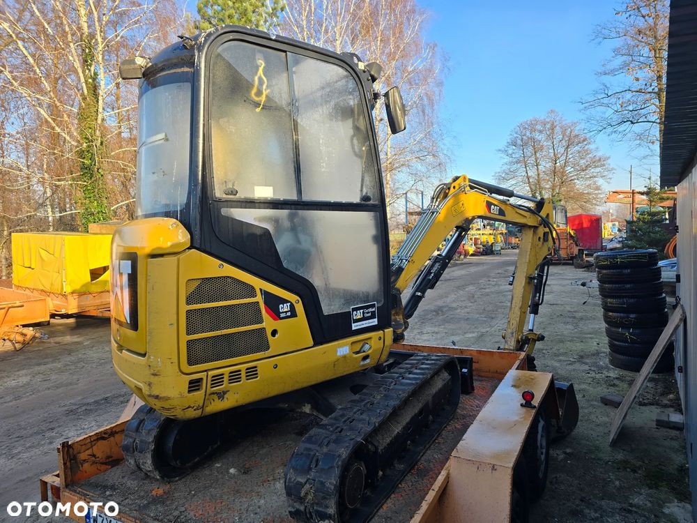 Caterpillar CAT302.4 - 6