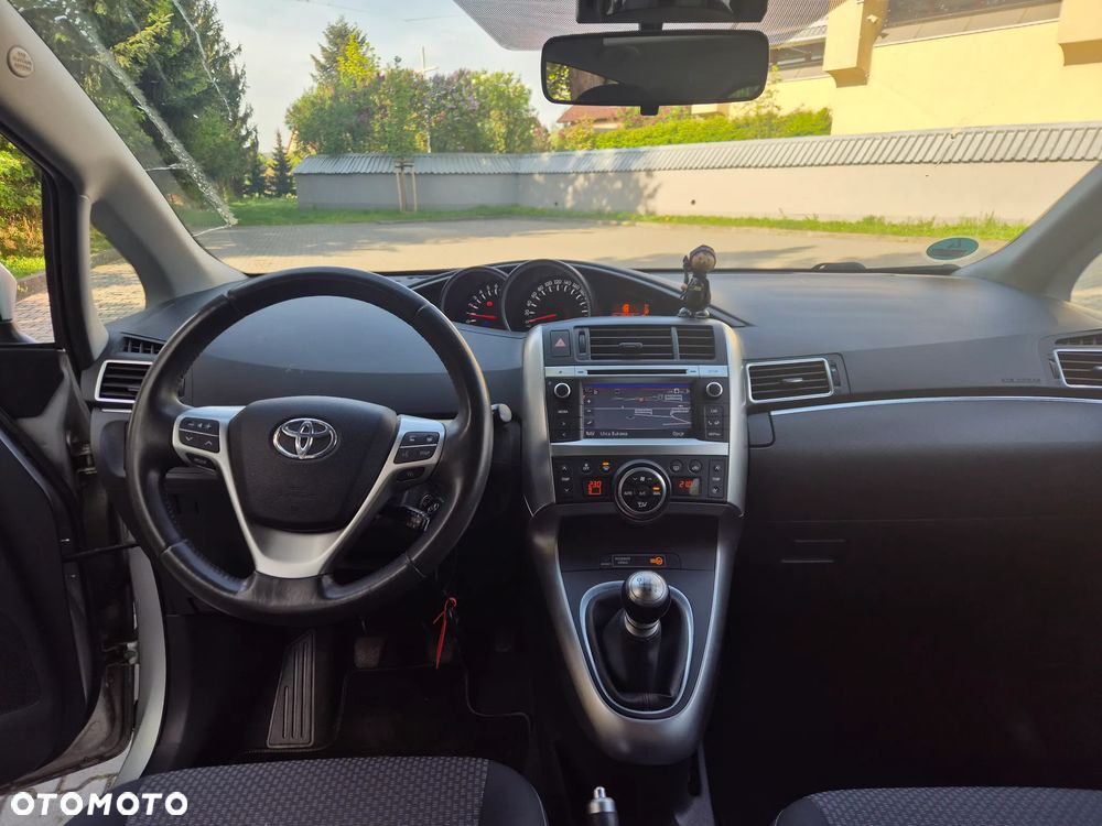 Toyota Verso 1.8 5-Sitzer Executive - 12