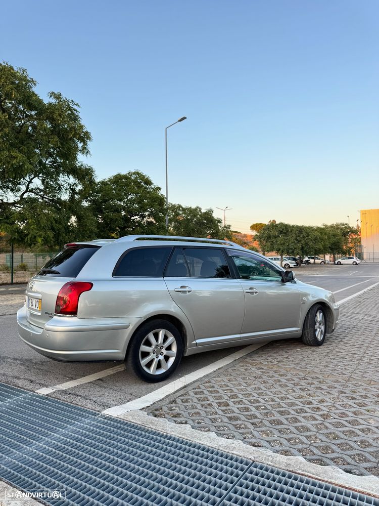 Toyota Avensis SW 2.0 D-4D - 7