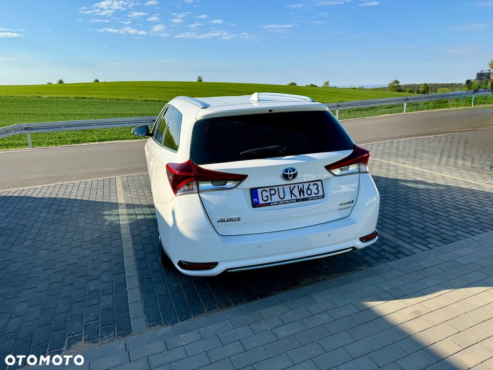 Toyota Auris Hybrid 135 Premium - 4