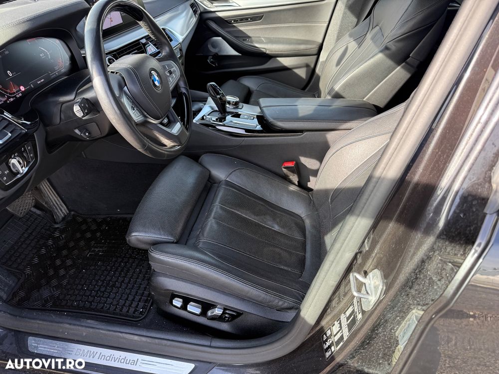 BMW Seria 5 530d xDrive Aut. Luxury Line - 11