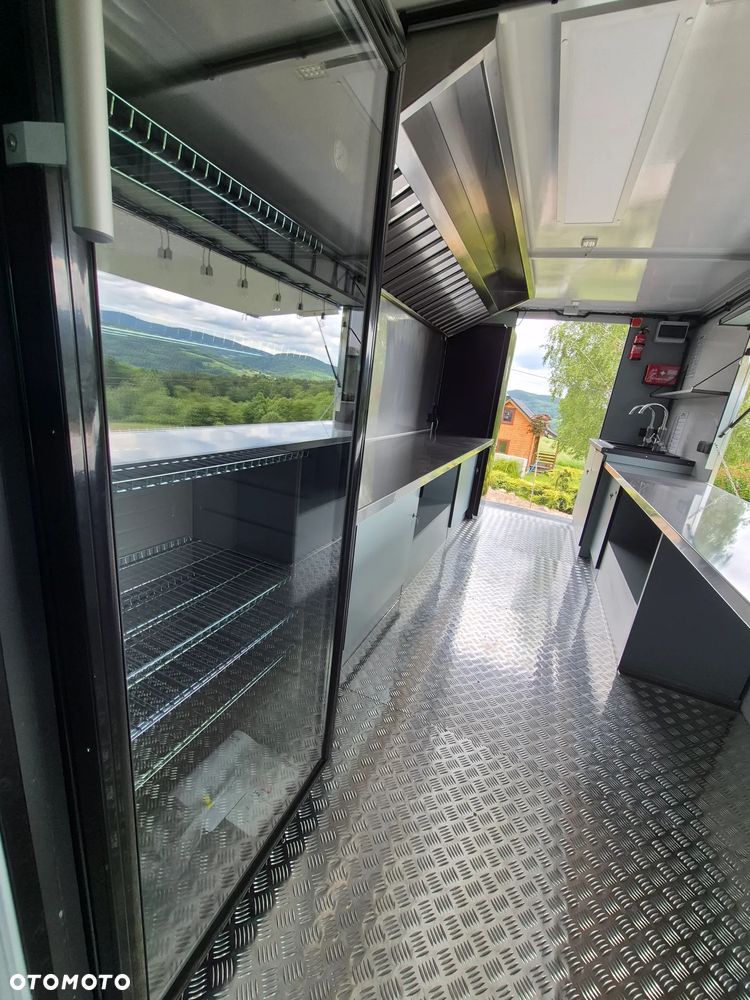 Iveco Food Truck Sklep Bar - 15