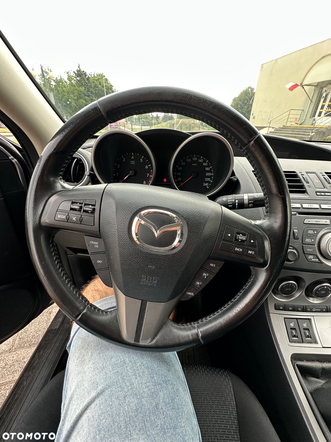 Mazda 3 2.0 Exclusive + - 5