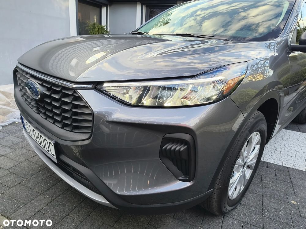 Ford Kuga - 10