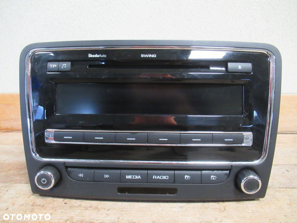 RADIO SKODA SUPERB II LIFT 3T0035186 - 1