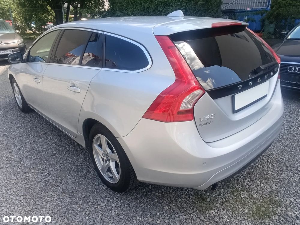 Volvo V60 D3 Geartronic Momentum - 3