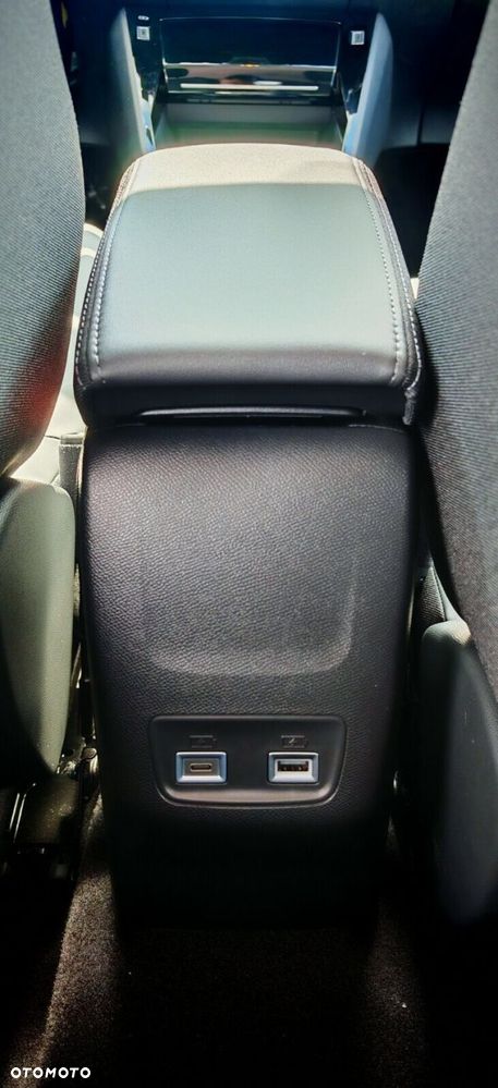 Peugeot 208 - 18