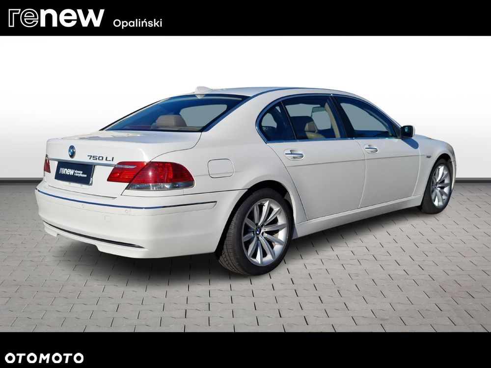 BMW Seria 7 750i - 6