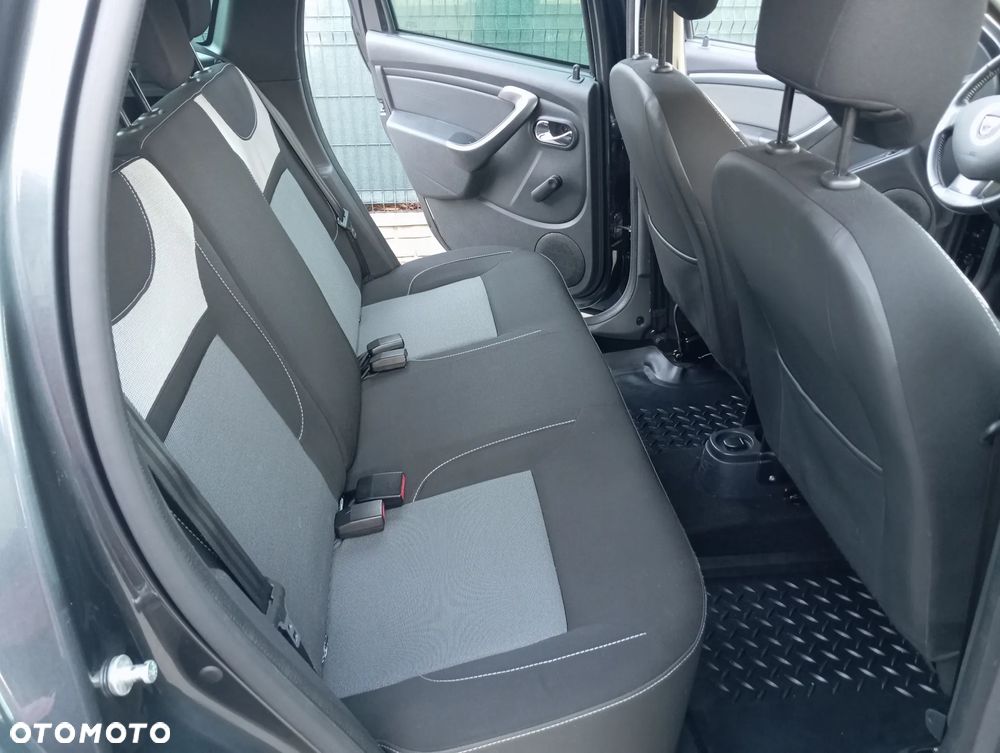Dacia Duster 1.6 SCe Laureate S&S - 33
