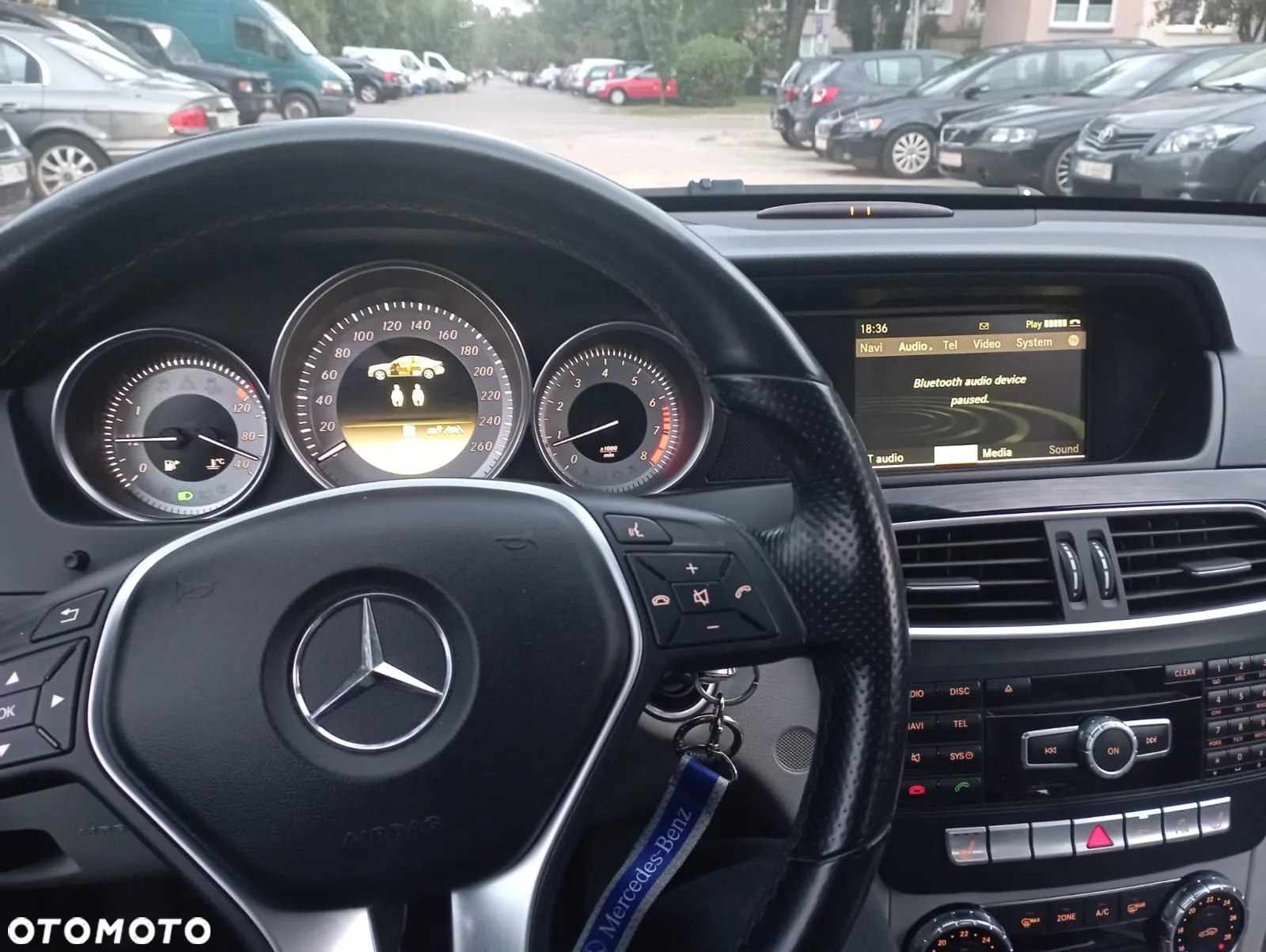 Mercedes-Benz Klasa C 180 CGI BlueEff - 2