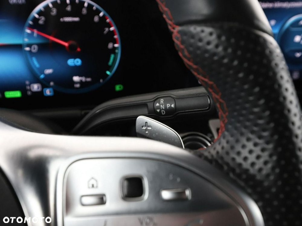Mercedes-Benz GLA 250 e PHEV AMG Line 8G-DCT - 36
