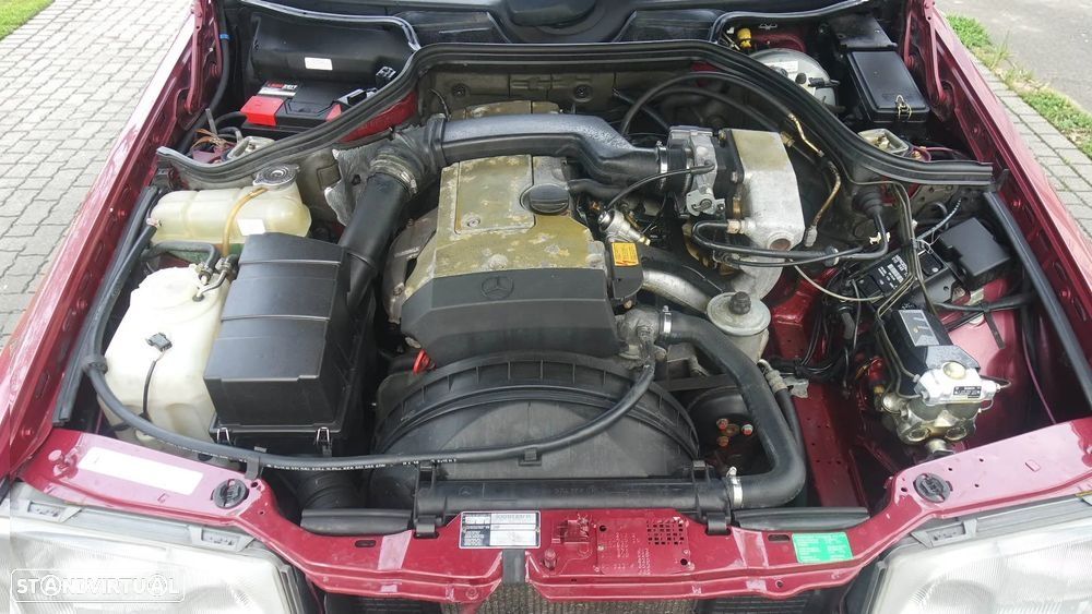 Mercedes-Benz E 200 - 39