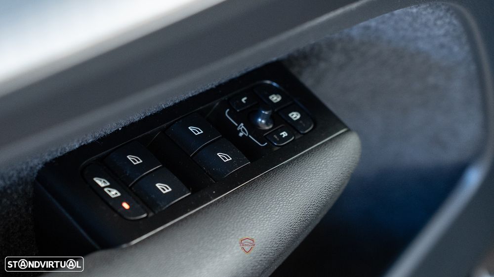 Volvo XC 40 1.5 T3 Momentum Geartronic - 14