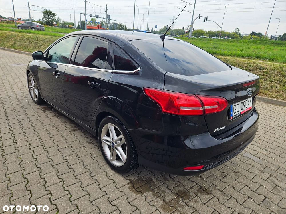 Ford Focus 1.0 EcoBoost Titanium - 4