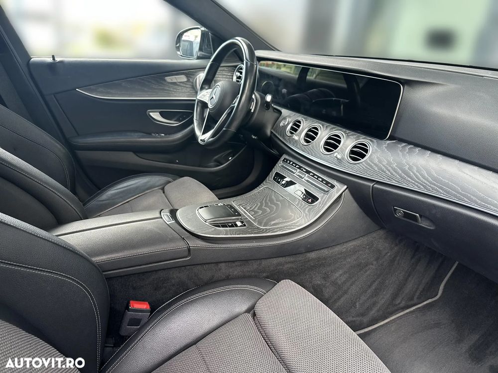 Mercedes-Benz E 220 d 4Matic T 9G-TRONIC Avantgarde - 12