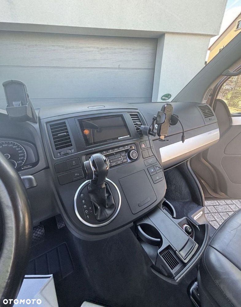 Volkswagen Multivan - 8