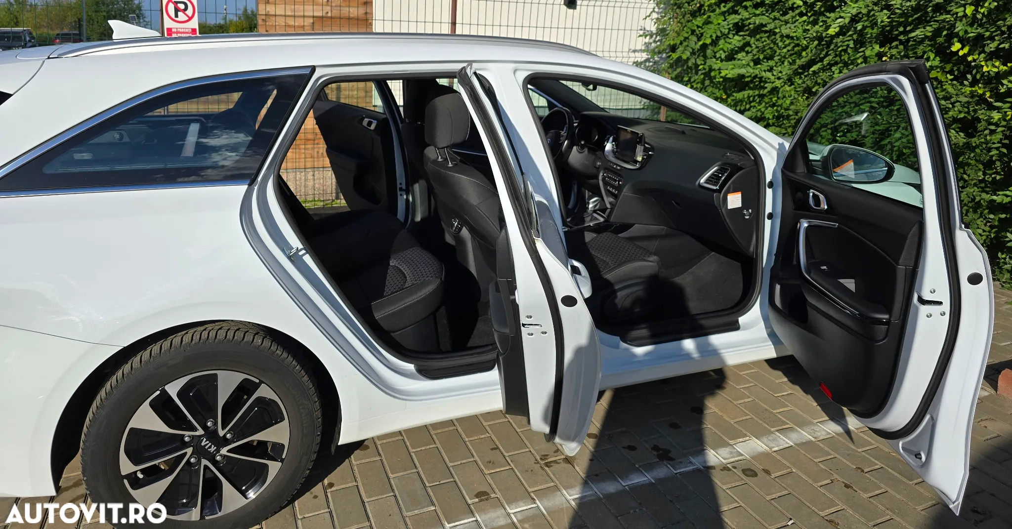 Kia Ceed SW 1.6 GDI DCT OPF Plug-in-Hybrid Vision - 12