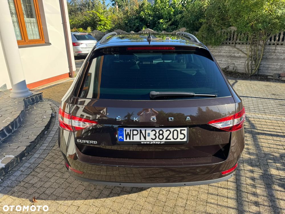 Skoda Superb 2.0 TDI Ambition - 6