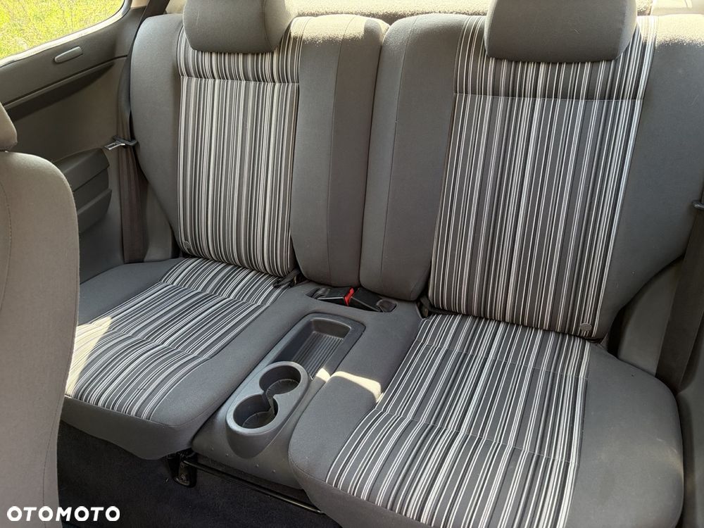 Volkswagen Fox - 12