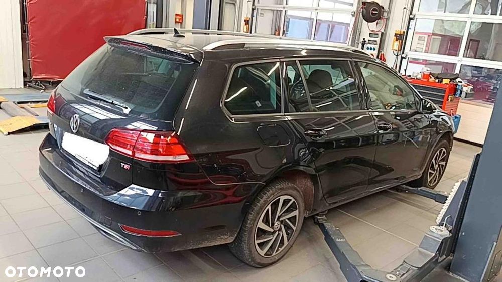 Volkswagen Golf - 3