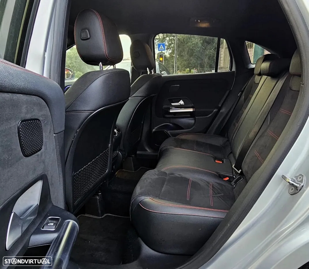Mercedes-Benz GLA 180 d 8G-DCT AMG Line - 32