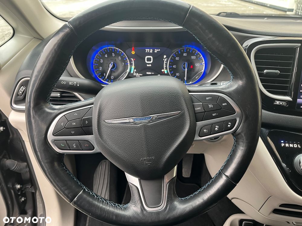 Chrysler Pacifica - 6