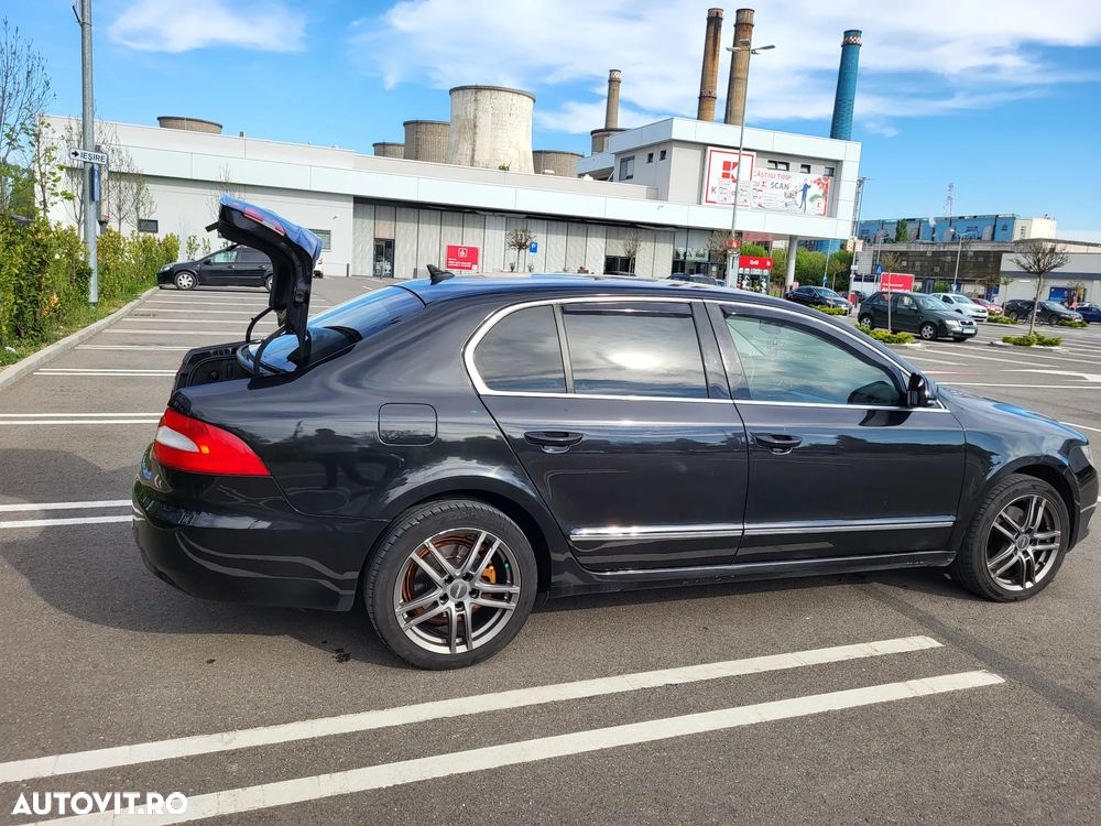 Skoda Superb 2.0 TDI DSG Elegance - 2