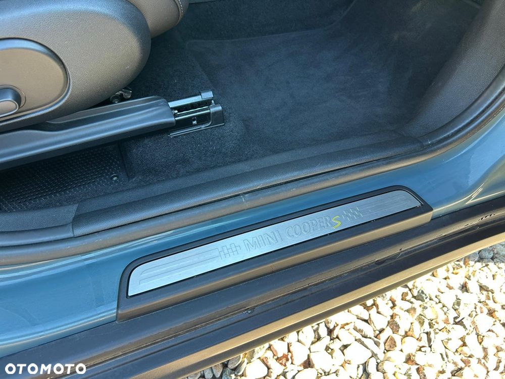 MINI Countryman Cooper SE All4 Essential Trim - 22