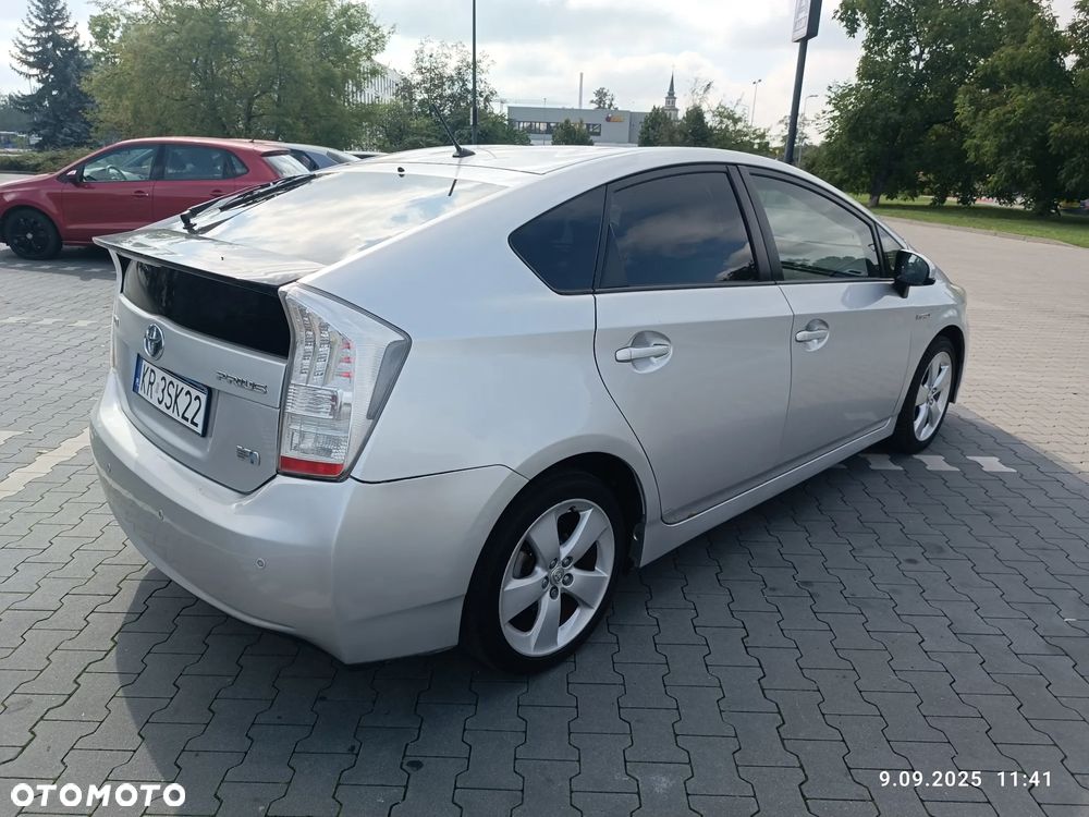 Toyota Prius - 5