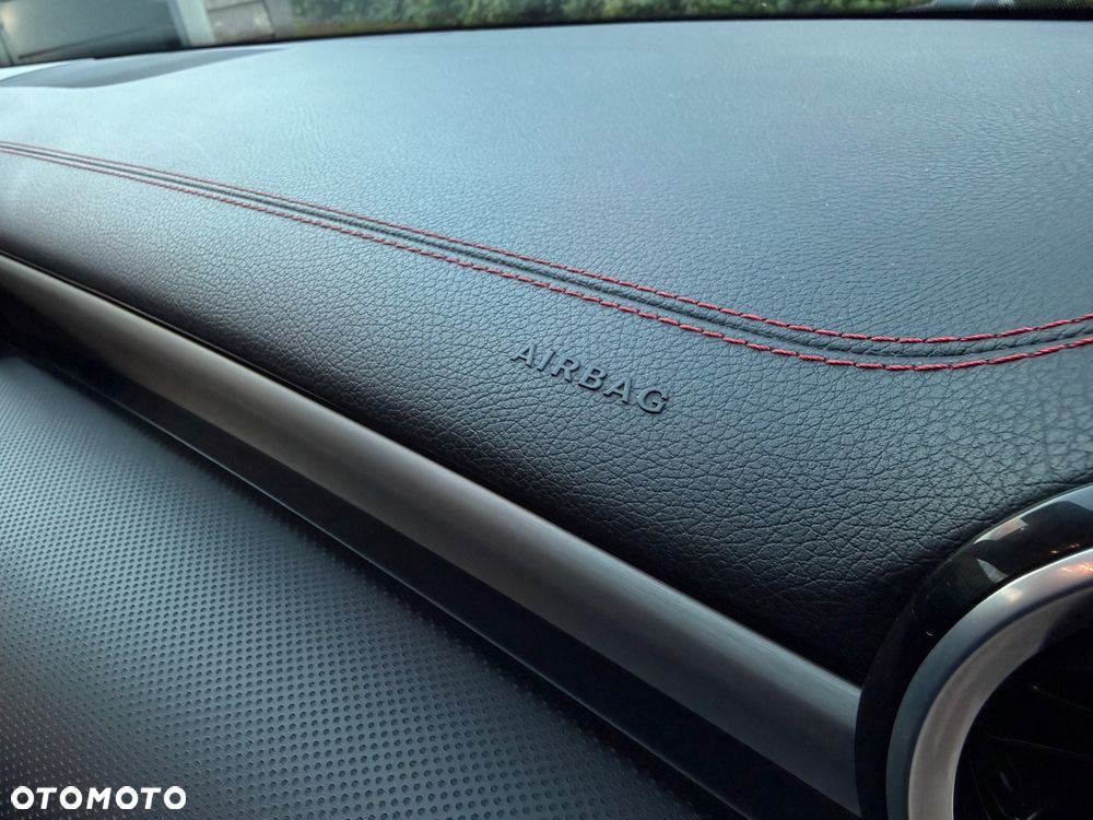 Mercedes-Benz CLA 250 e 8G-DCT AMG Line - 18
