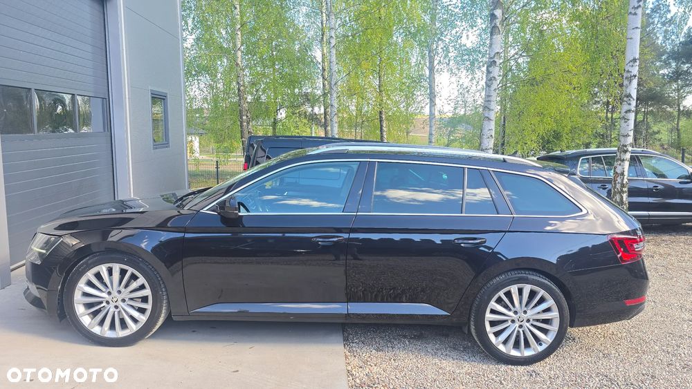 Skoda Superb 2.0 TDI Sportline DSG - 5